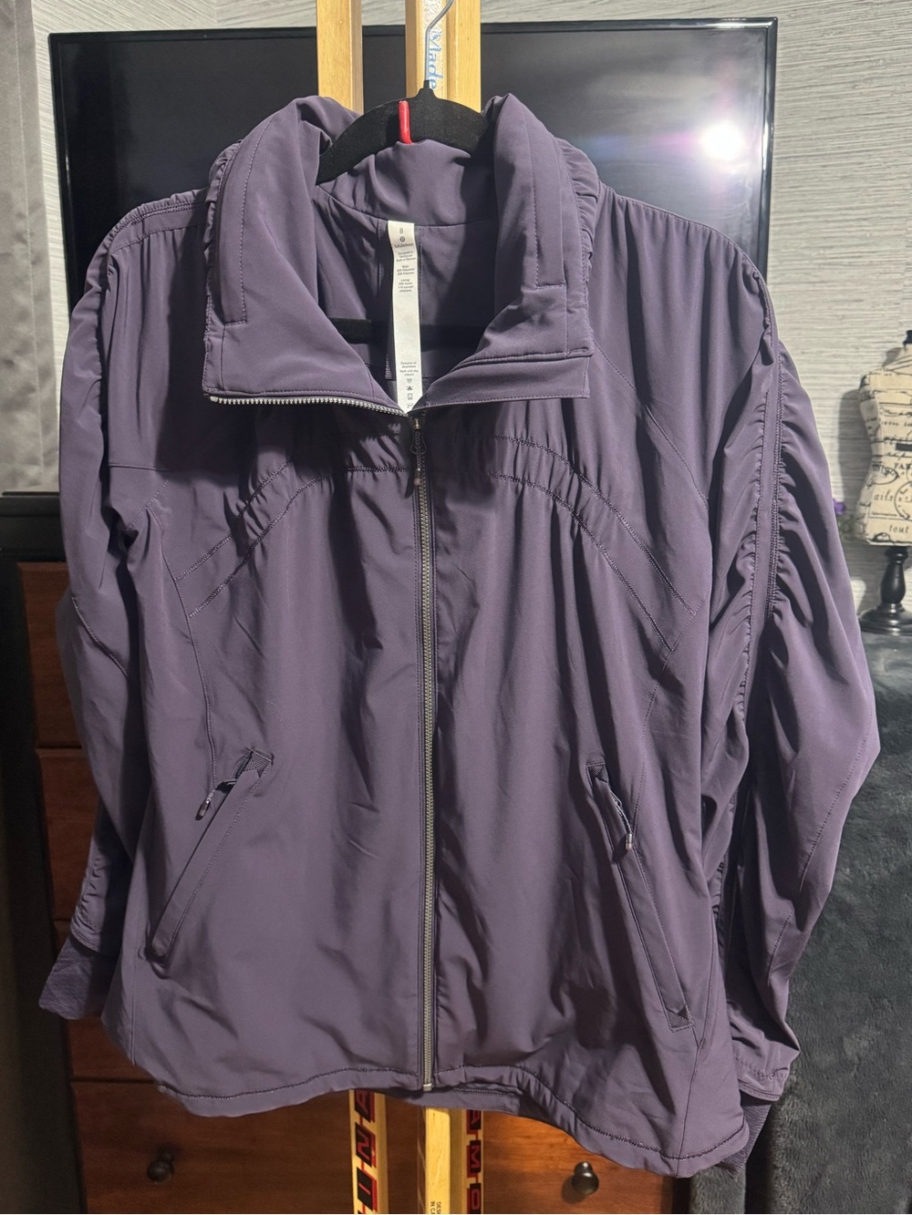 Lululemon Gather Me Slightly Jacket – Women’s Size 8 – Cyber Purple